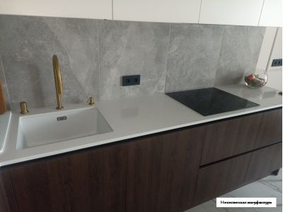 Столешница для кухни из кварцевого камня 