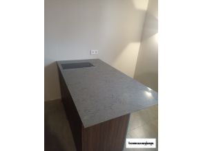 Столешница на кухню из камня под заказ
