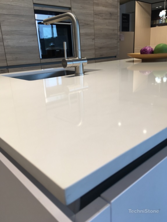Technistone 4crystalabsolwhite8